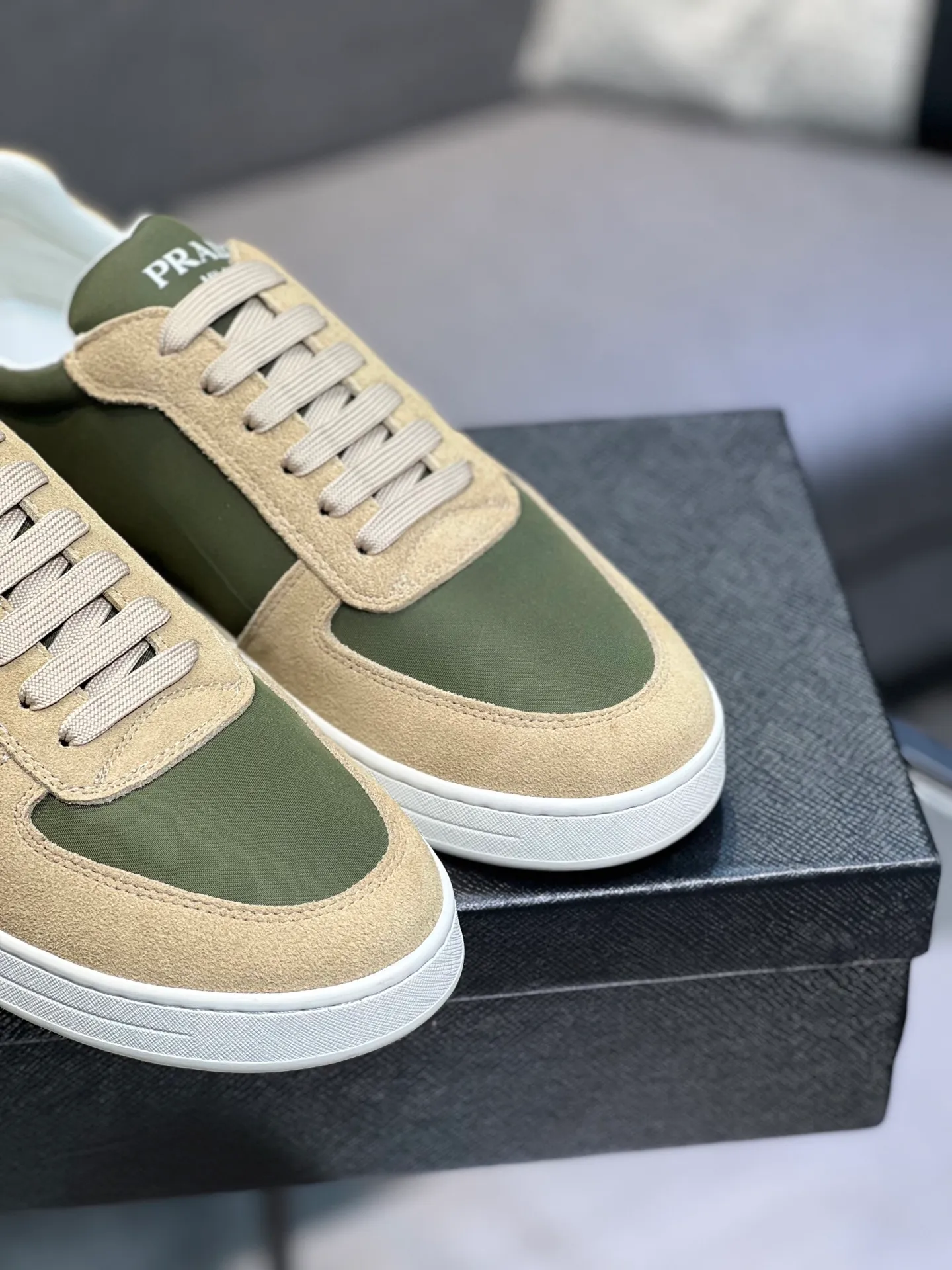 Men's men's shoes 💰440 [PRADA—Prada] latest model 🙈original replica! 👟👟👟Available here. The workmanship is top-notch. The upper is made of Italian 🇮🇹Imported calfskin. ❗️Breathable genuine leather lining @Suitable for travel. The original version has an enlarged engraved sole, making it suitable for all kinds of travels, showing low-key luxury. Let quality speak for itself. Color: Size: 38-44